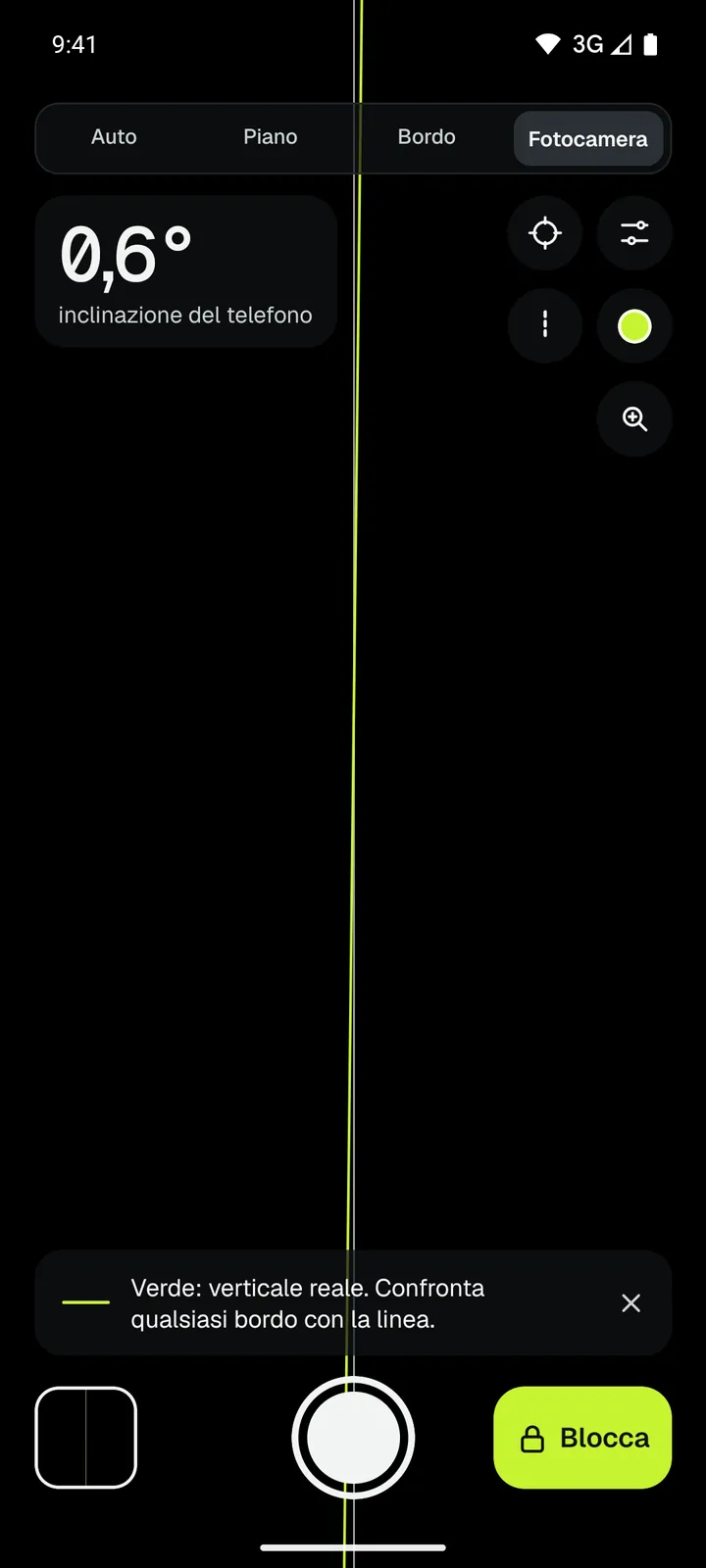 Loodis in modalità Fotocamera: linea verde della verticale reale sull’immagine e inclinazione del telefono